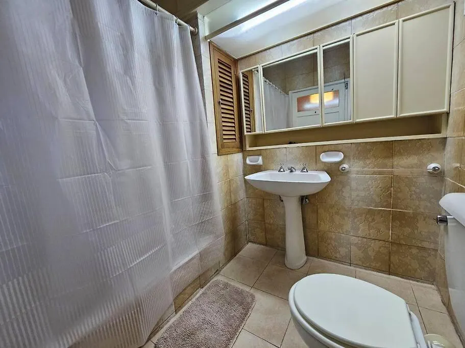 Warm House Close To Aristides Street And The Park メンドーサ