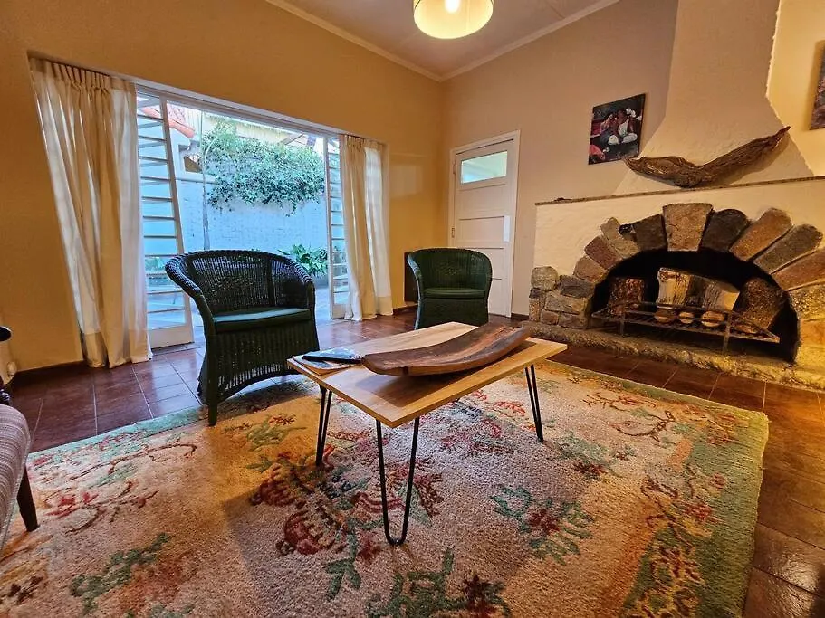 別荘 Warm House Close To Aristides Street And The Park メンドーサ